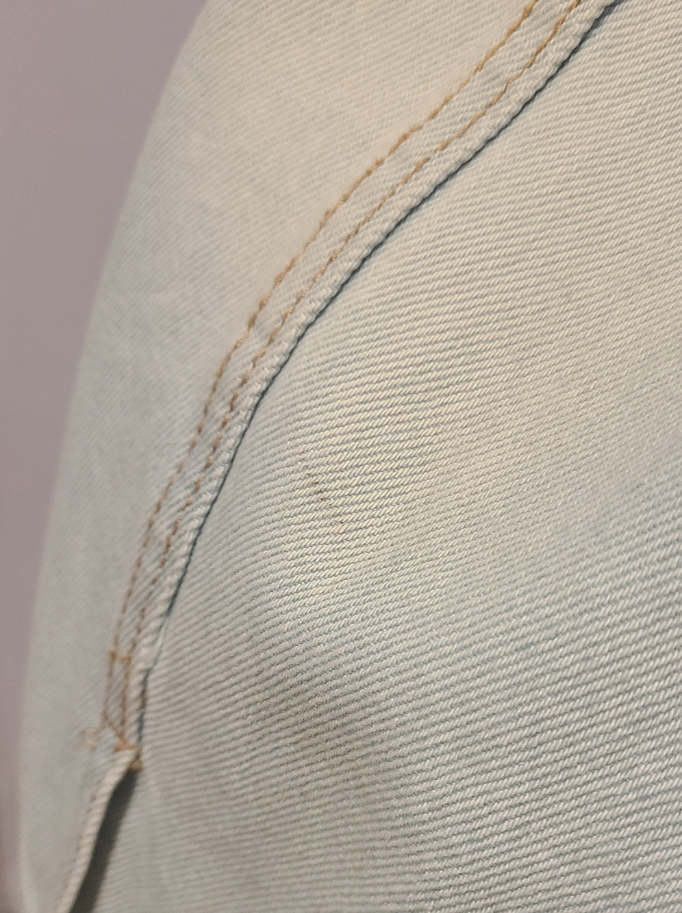 No Boundaries Whitewashed Distressed Denim Jacket - Picture 10 of 13